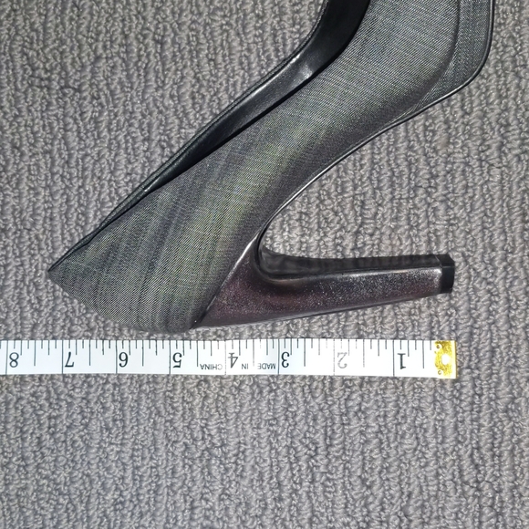 Nine West grey heels 8M - Picture 3 of 3